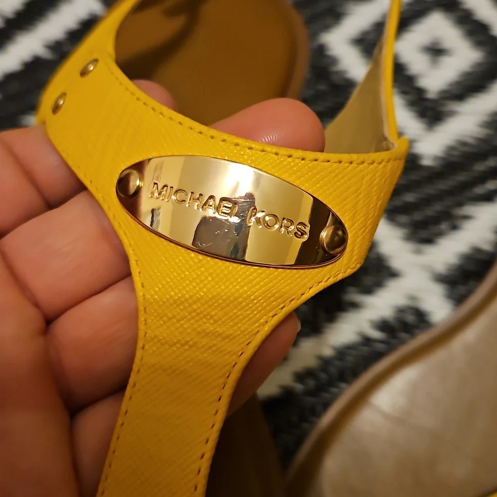 Michael Kors  Leather Sandals 8.5 - Picture 5 of 7